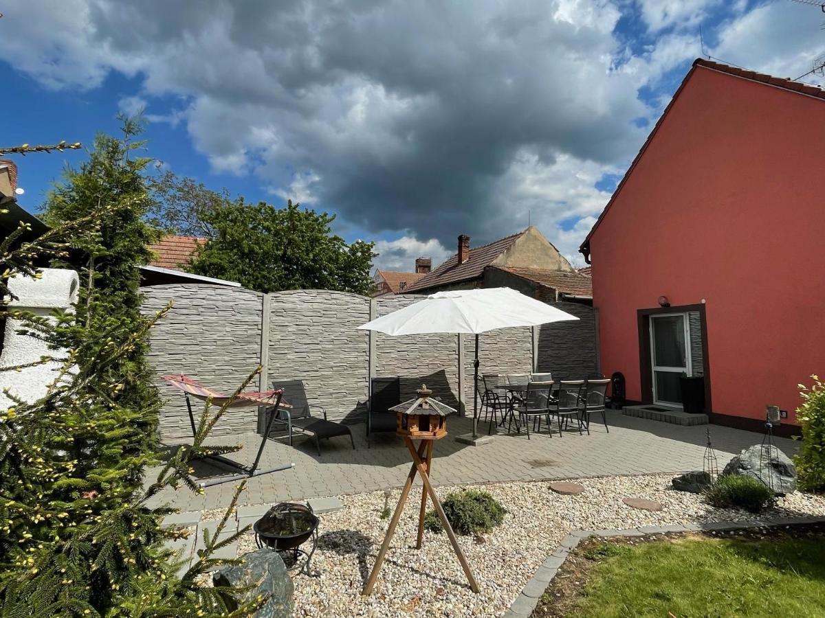 Ubytovani U Mikesa Břeclav Extérieur photo