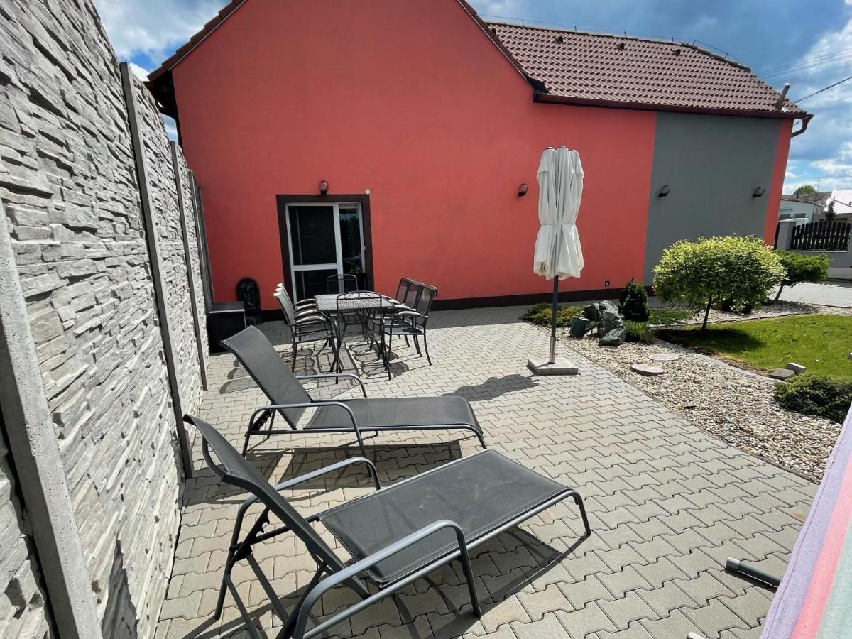 Ubytovani U Mikesa Břeclav Extérieur photo